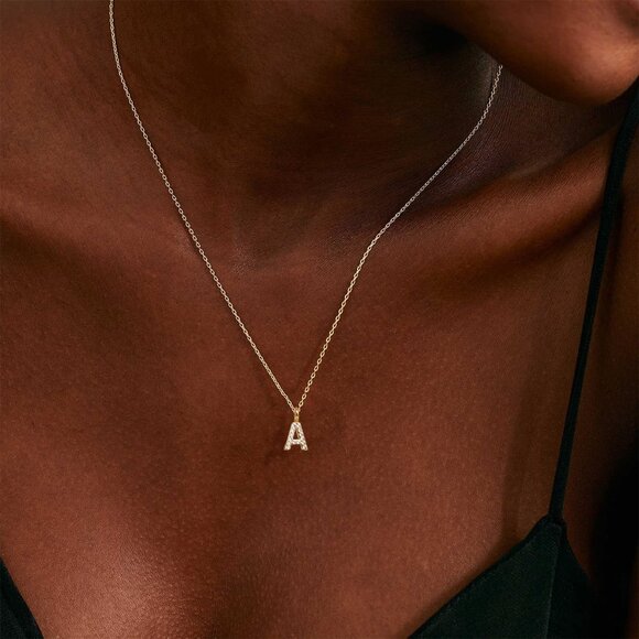 Hypoallergenic Gold Initial Pendant Necklace - Trendy Personalized Accessory - Picture 6 of 9